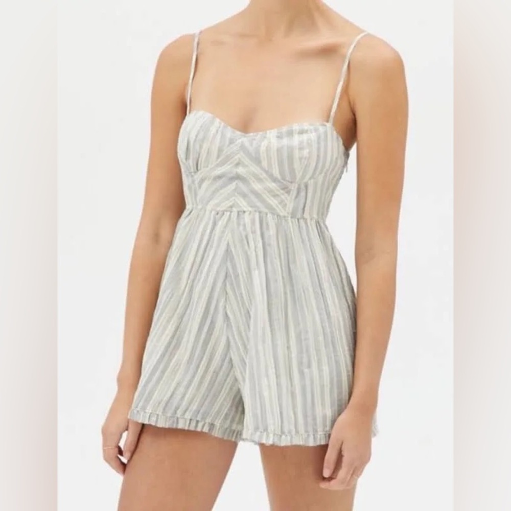UO NWT Pinstripe Crinkle Cotton Lorelai Romper - Size XSmall